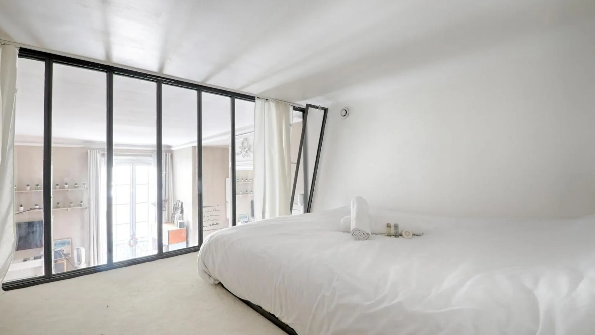 Studio Loft Des Combes - Welkeys Παρίσι 0*,  Γαλλία